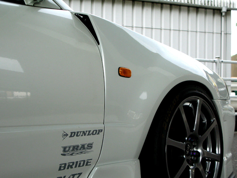 URAS Front Fender Set TYPE-R (18mm wide) - Skyline R34