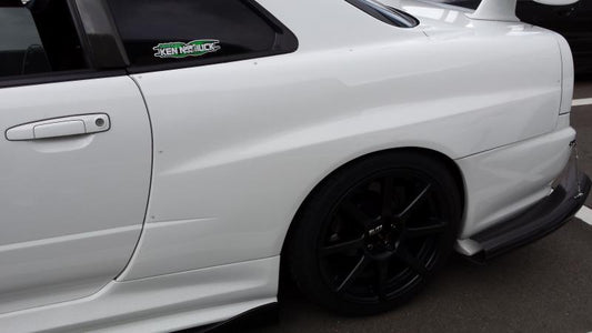 URAS Rear Fender Set TYPE-R (20mm wide) - Skyline R34 2 Doors