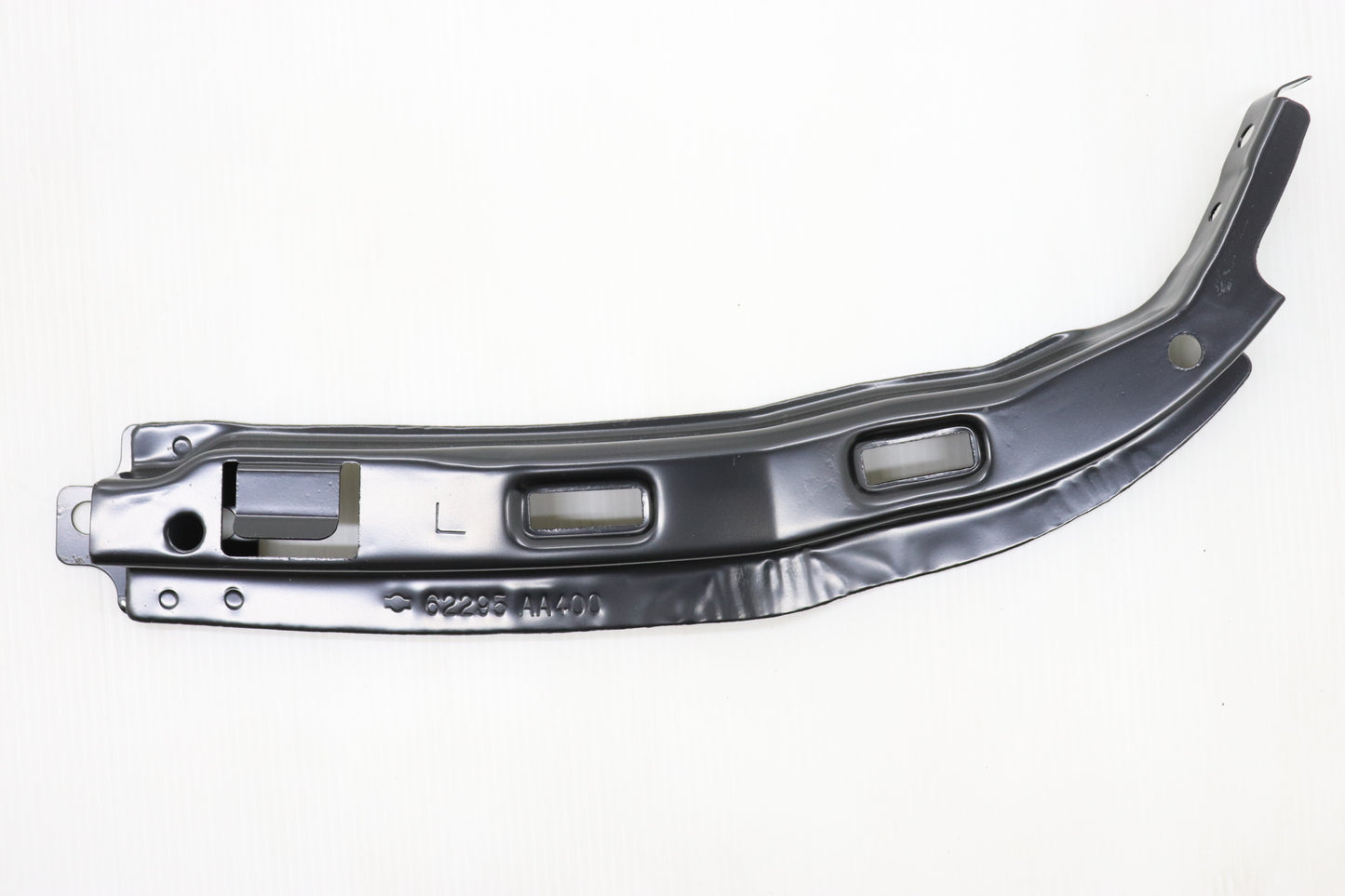 NISSAN Front Bumper Lower Retainer LHS - BNR34