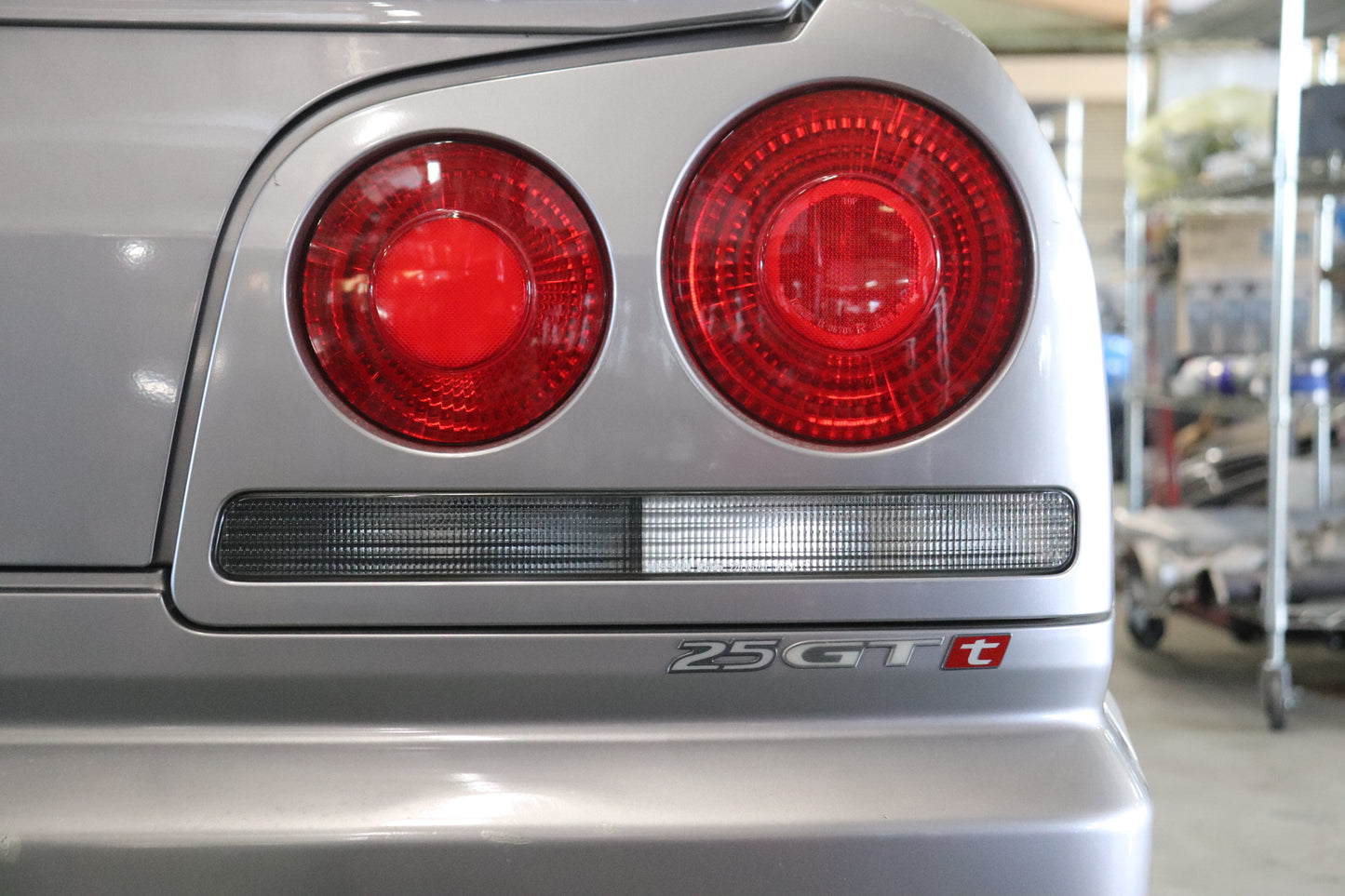 NISSAN 25 GTt Emblem - R34 ER34