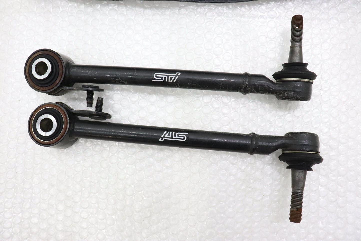 USED STI Lateral Link Set - VAB
