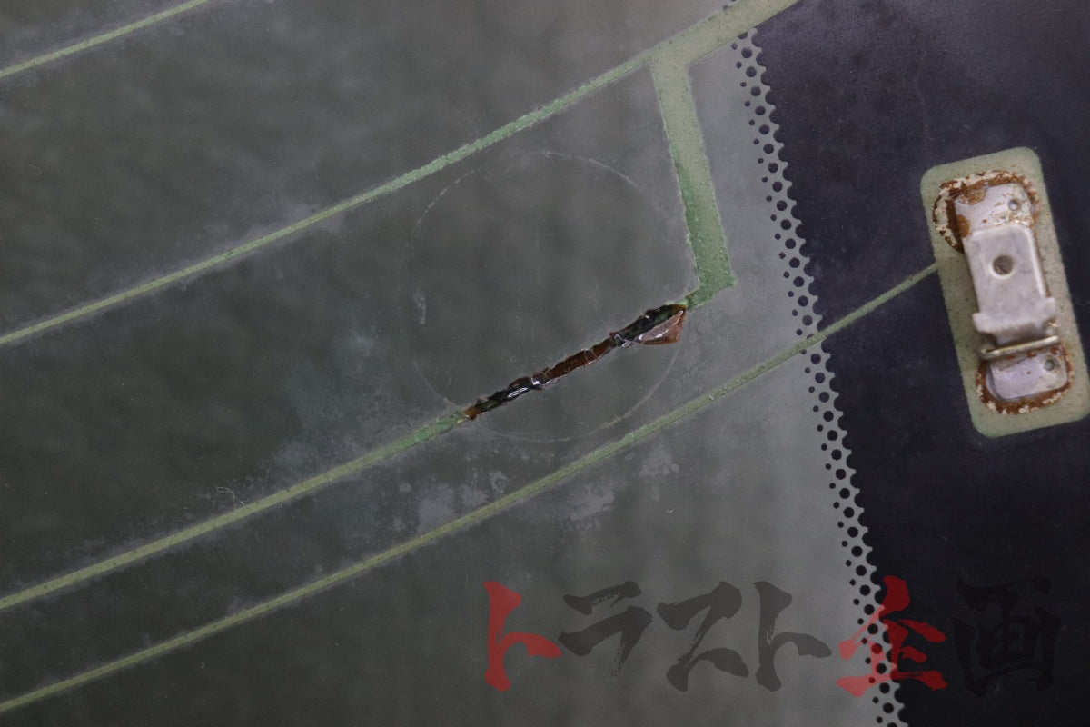 【USED】OEM Rear Windshield Nissan Skyline ER34 Sedan