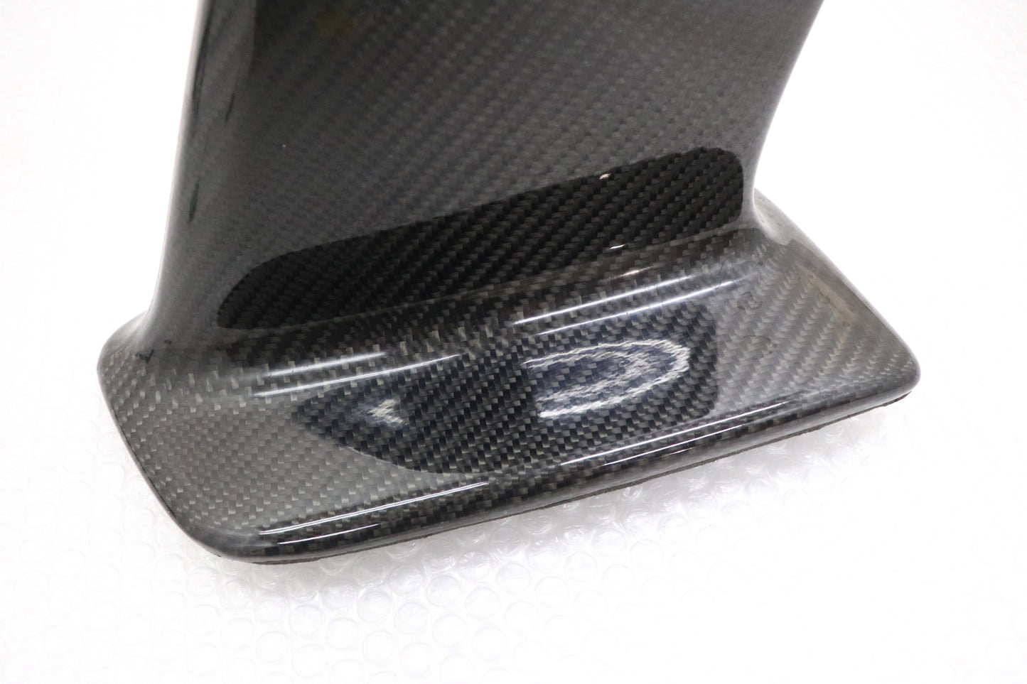 Used Aftermarket Carbon Rear Wing Stay - BNR34