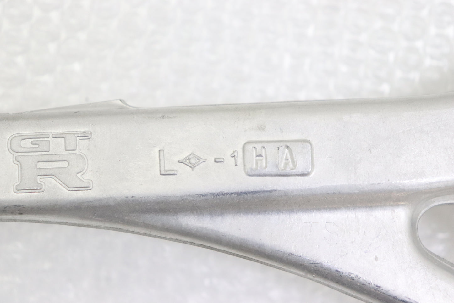 OUTLET NISSAN OEM Front Lower Arm LH Passenger's Side - BNR34