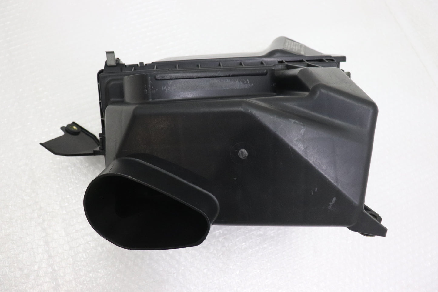 USED NISSAN OEM Air Cleaner Box - BNR34