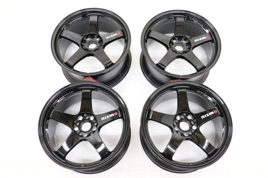 NISMO LMGT4 18 inch Gloss Black - Set of 4 18x10.5+15