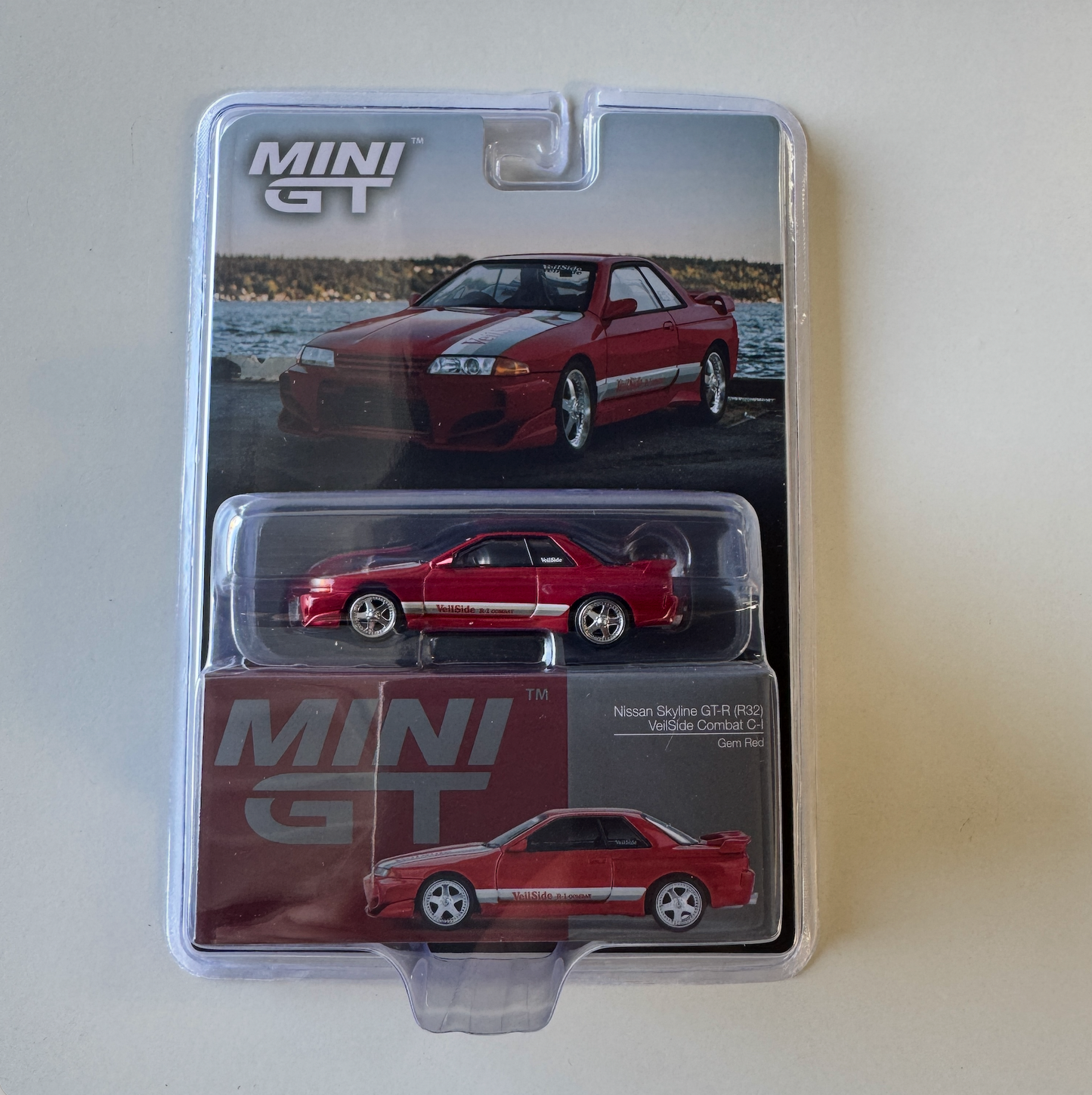 VeilSide MINI GT 1/64 Skyline GT-R R32 (Red)