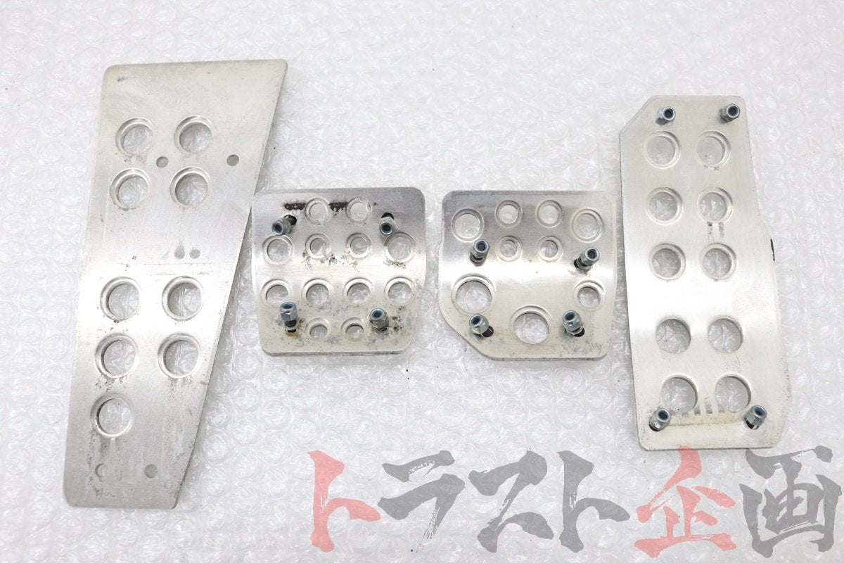 USED NISMO Old Logo Aluminum Pedal Cover Set - BNR34