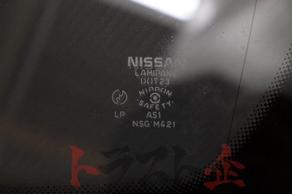 【USED】 Front Windshield Windscreen - BNR32