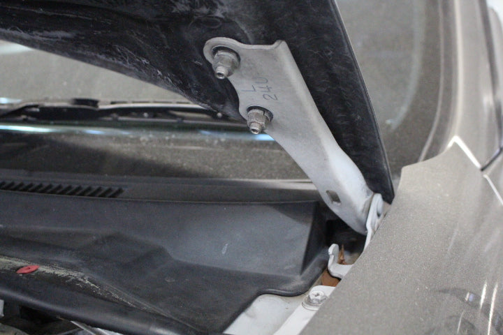 NISSAN Unpainted Hood Hinge Set - BCNR33