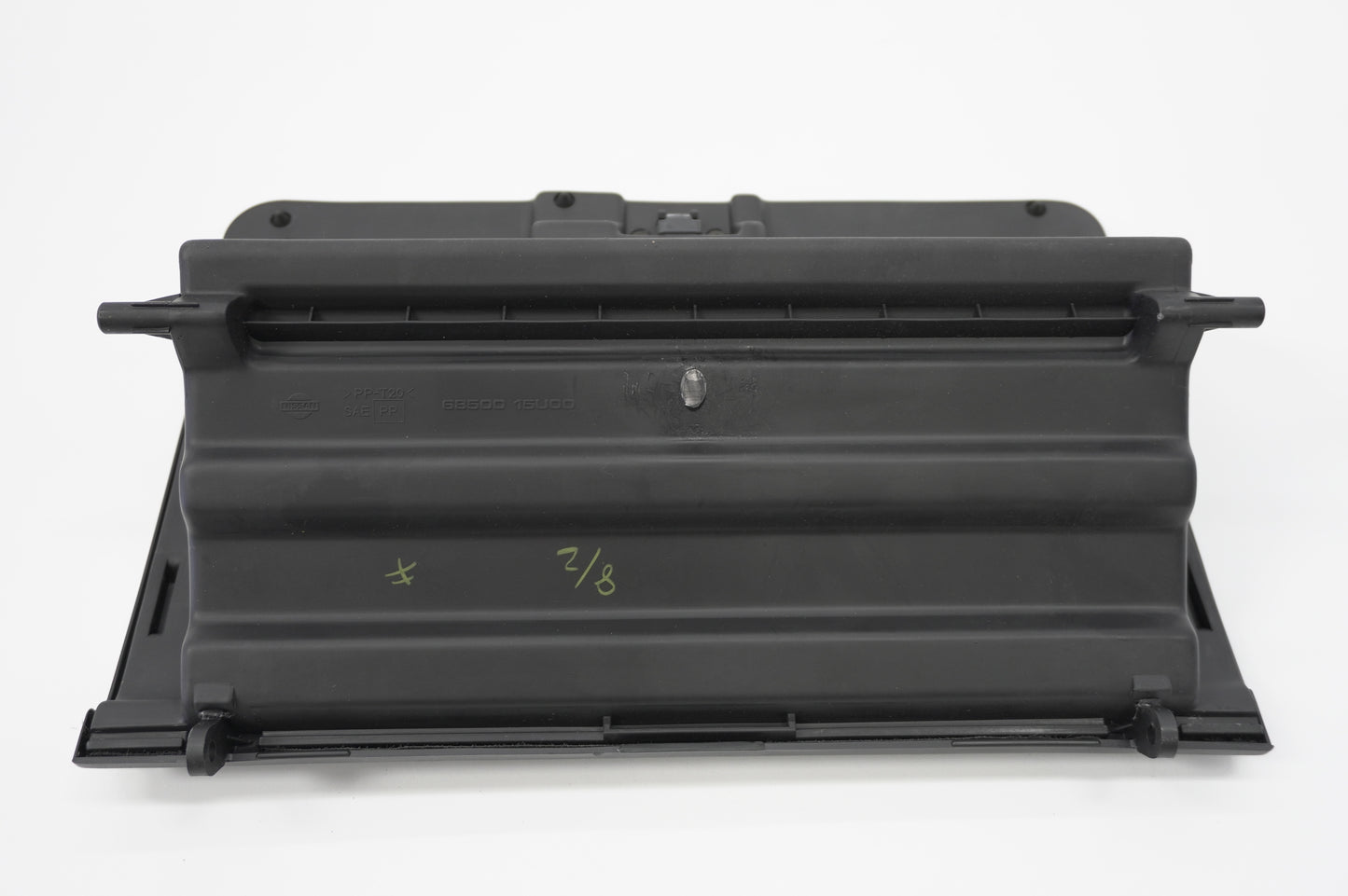 【USED】 NISSAN Glove Box Lid - BCNR33