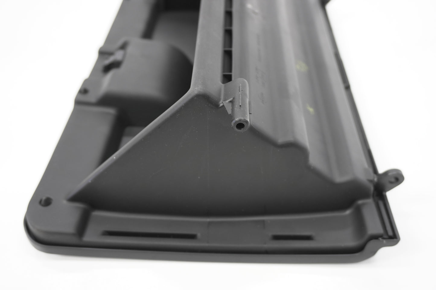 【USED】 NISSAN Glove Box Lid - BCNR33