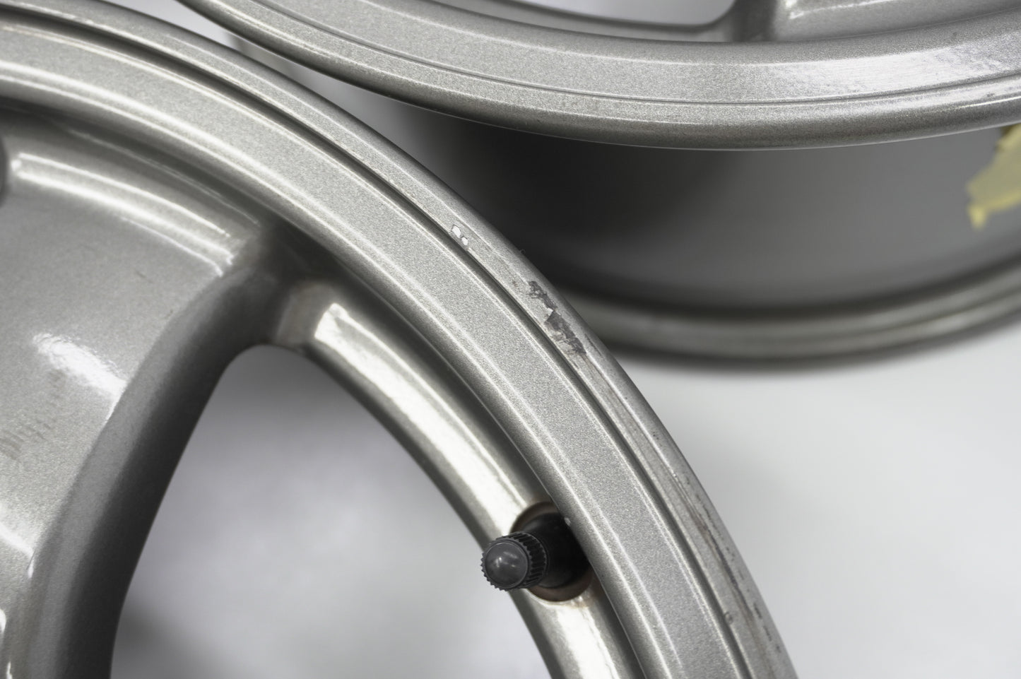 【USED】 NISSAN OEM Wheel - BNR32 4pcs Set 16x8JJ +30 5H 114.3