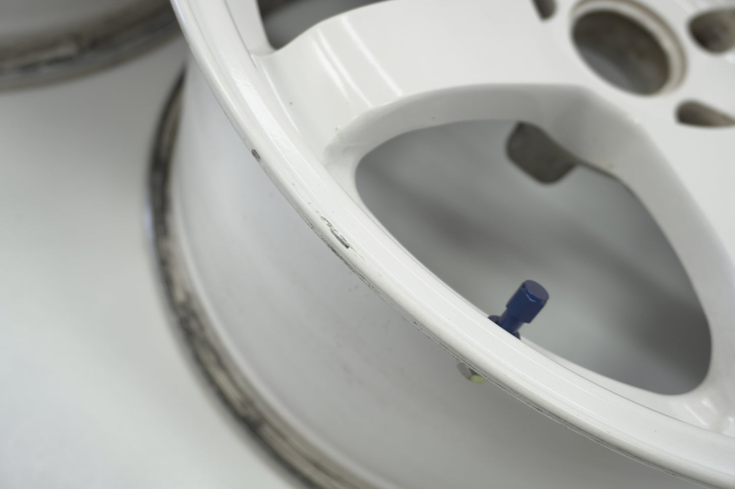 【USED】 Rays Volk Racing TE37 White 4pcs Set 18x9.5J +12 5H 114.3