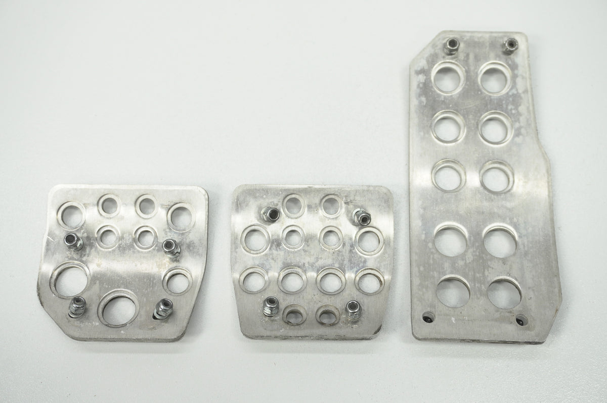 【USED】 Nismo Old Logo Aluminum Pedal Covers Set