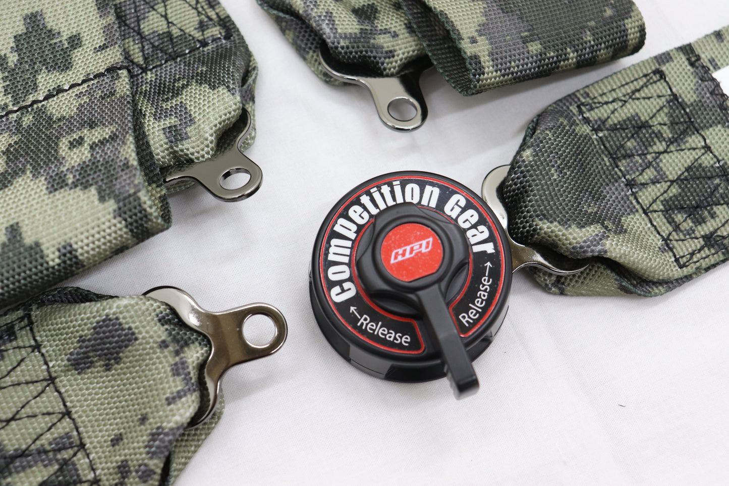 HPI 4-Point Seat Belt Harness - Desert Camouflage Right