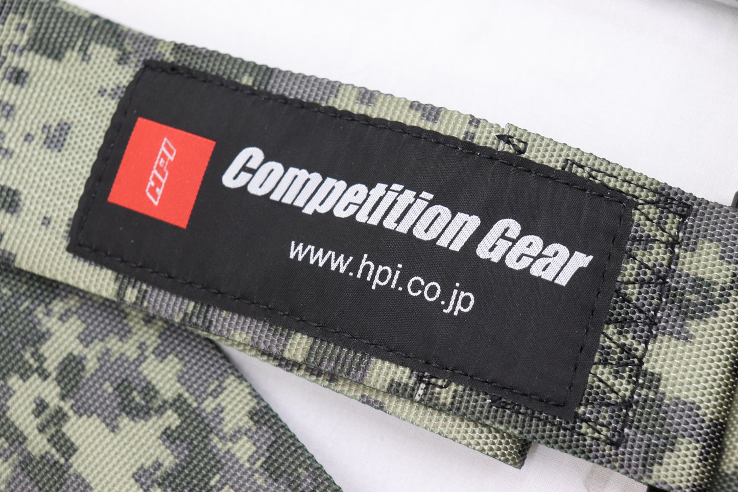 HPI 4-Point Seat Belt Harness - Desert Camouflage Right