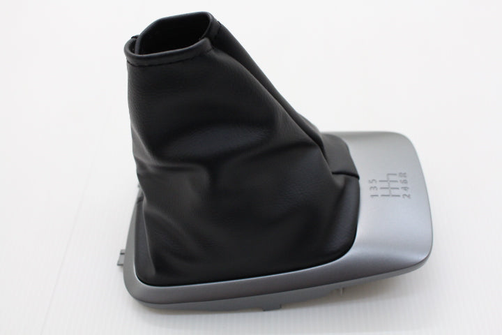 NISSAN Shift Boot Console - S15 1999/01