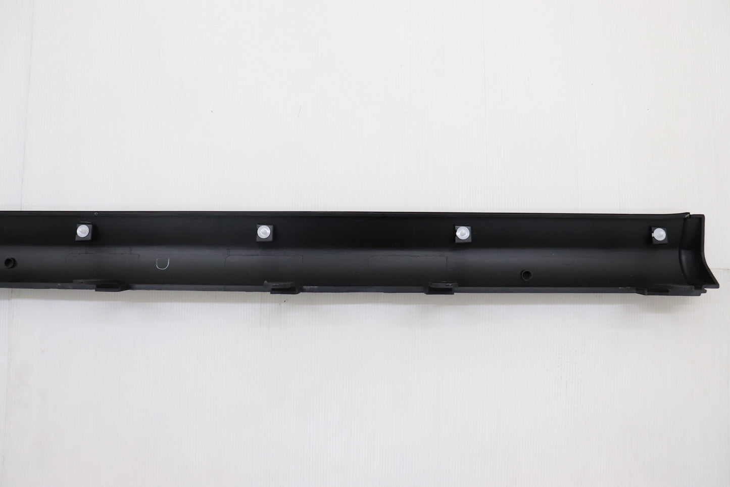 NISSAN Side Skirt Unpainted LHS - BNR34