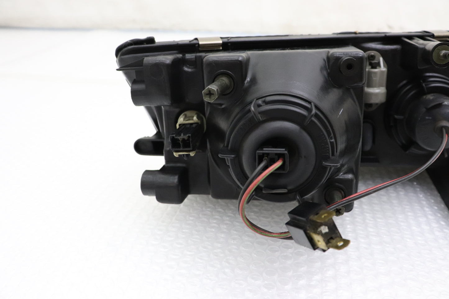 【USED】 NISSAN Headlight LHS Projector Type - BNR32 Early Model