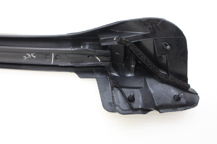 NISSAN Upper Window Weatherstrip LHS - R34 BNR34