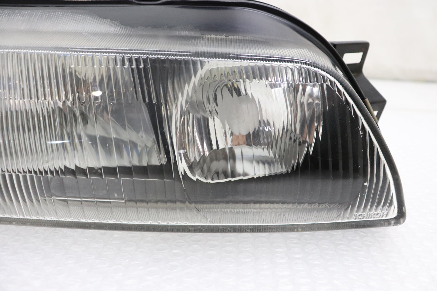 【USED】 NISSAN Headlight RHS N1 - BNR32