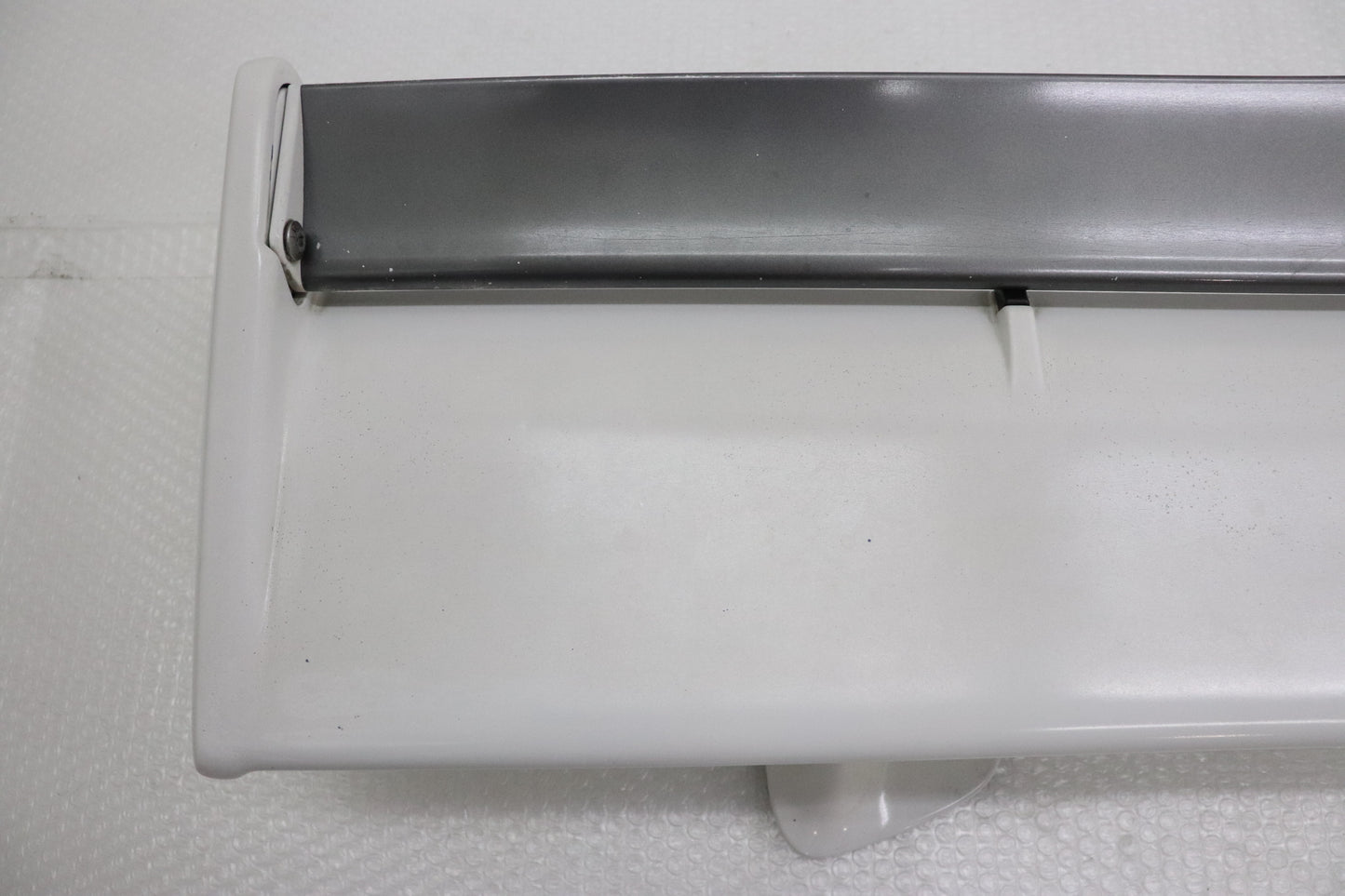 【USED】 NISSAN Rear Spoiler - BNR34