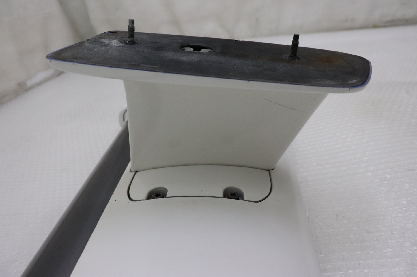【USED】 NISSAN Rear Spoiler - BNR34