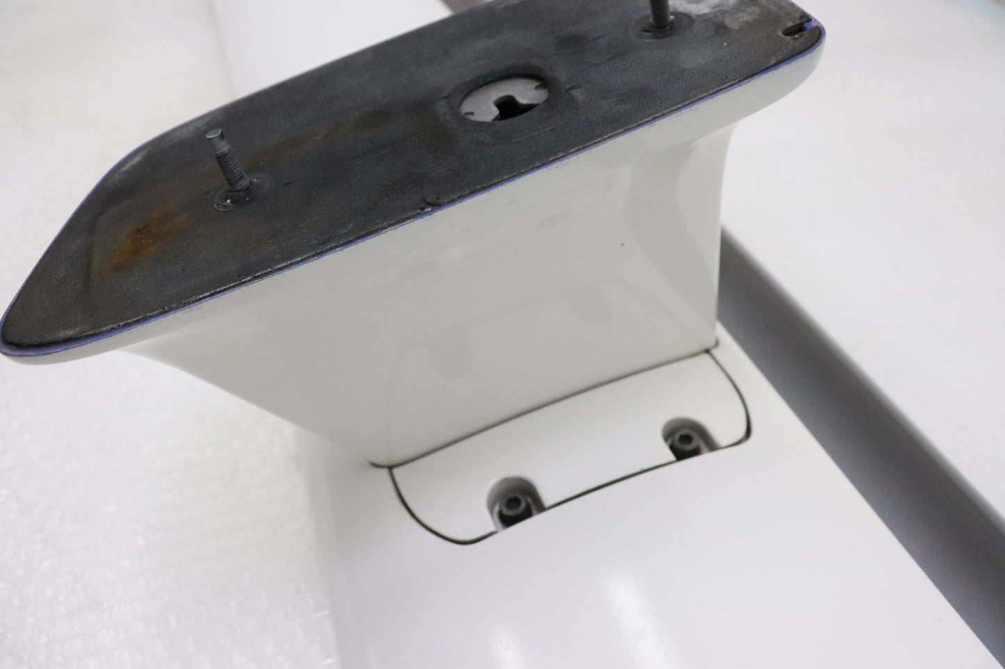 【USED】 NISSAN Rear Spoiler - BNR34
