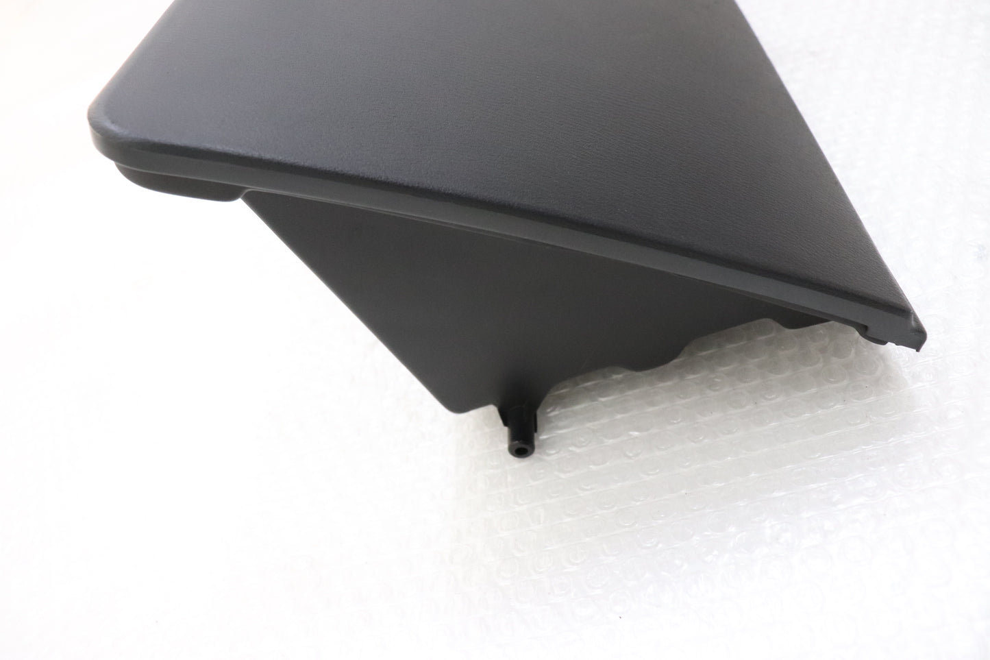 【USED】NISSAN Glove Box Lid - BCNR33