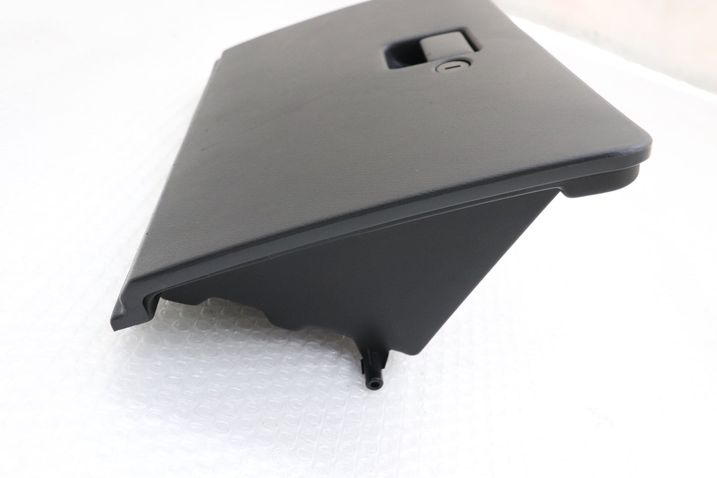 【USED】NISSAN Glove Box Lid - BCNR33