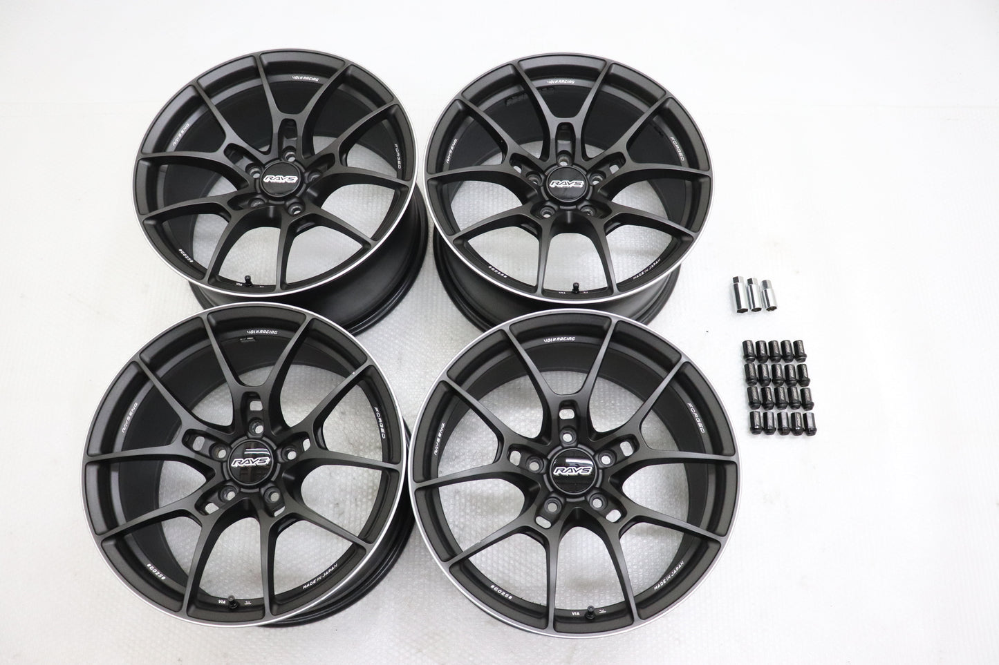 【USED】 Rays Volk Racing G025 18×9.5J 45 5H/PCD120 4 Pcs Set