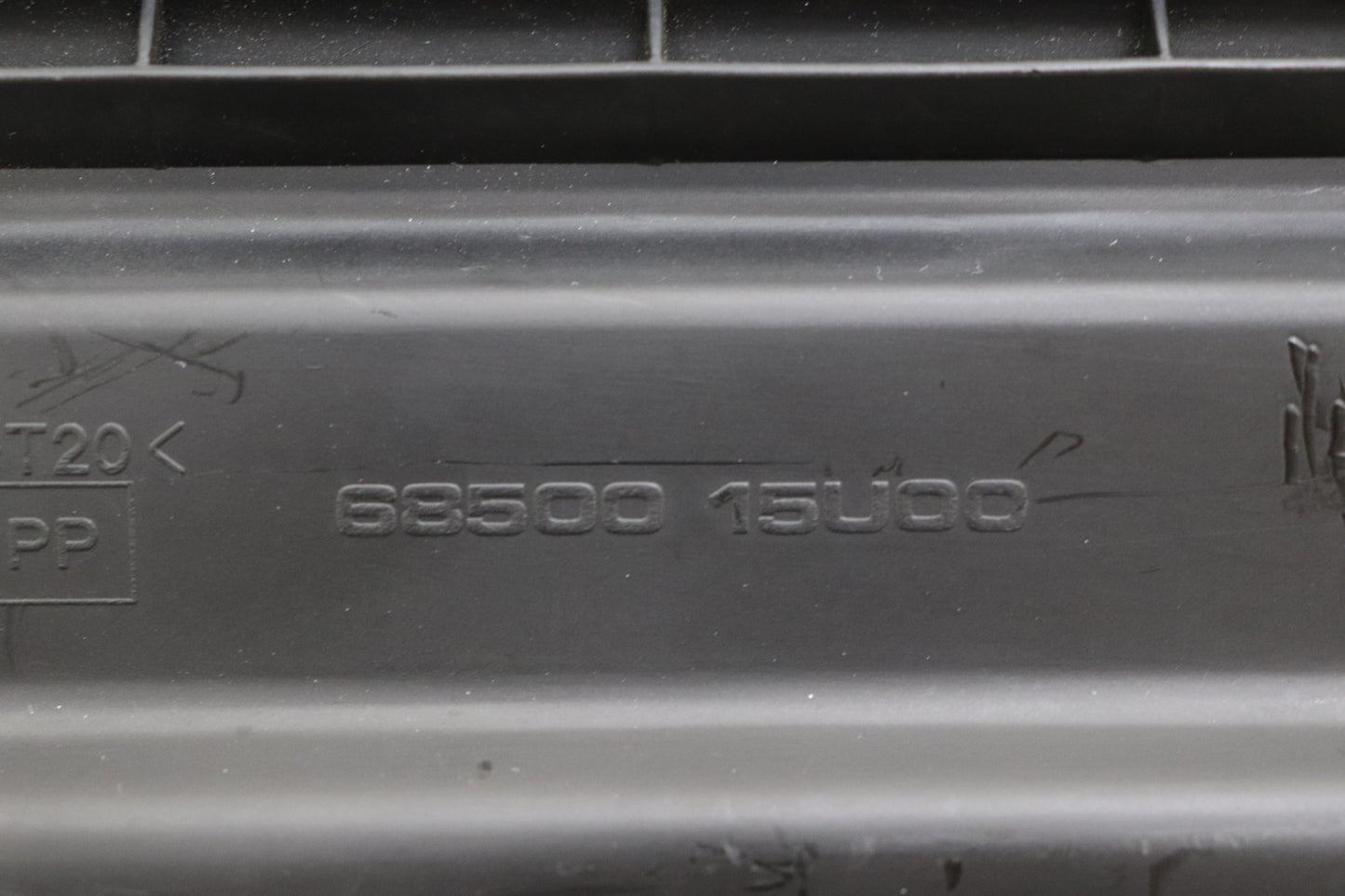 【USED】NISSAN Glove Box Lid - BCNR33