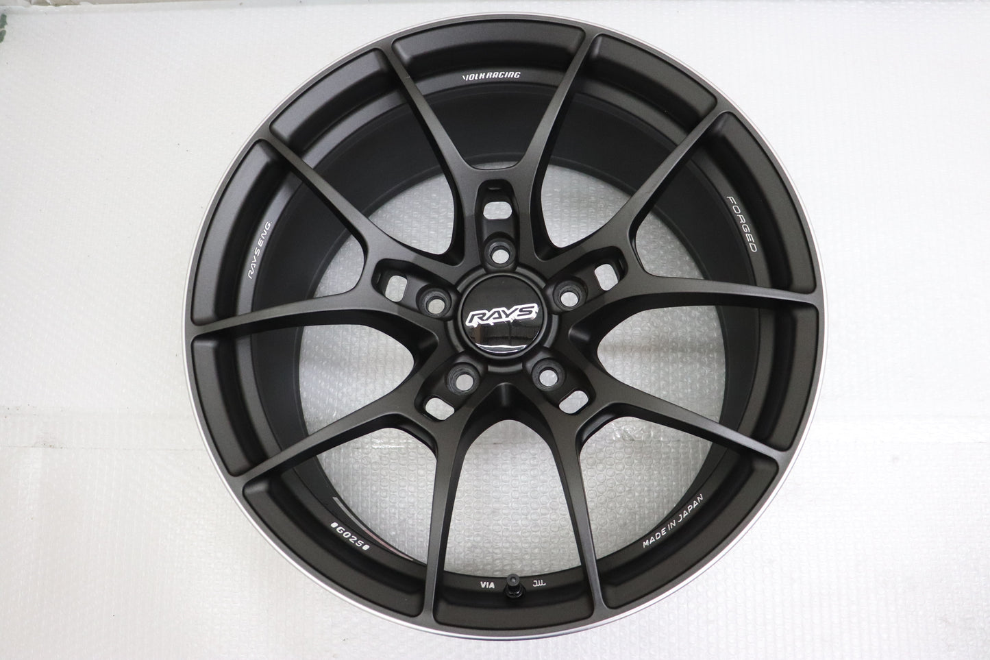 【USED】 Rays Volk Racing G025 18×9.5J 45 5H/PCD120 4 Pcs Set