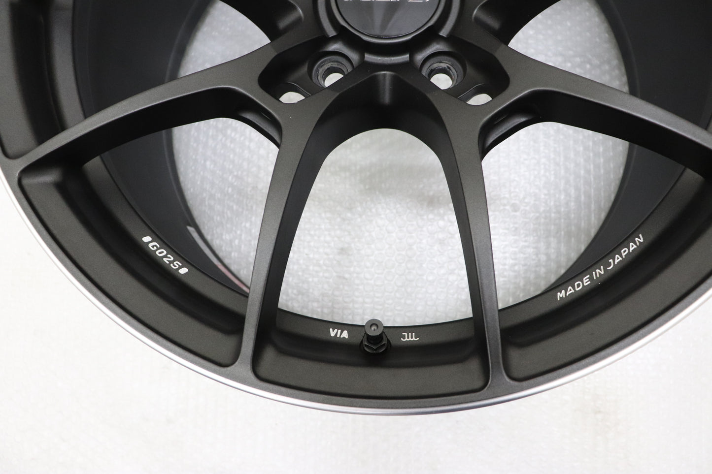 【USED】 Rays Volk Racing G025 18×9.5J 45 5H/PCD120 4 Pcs Set