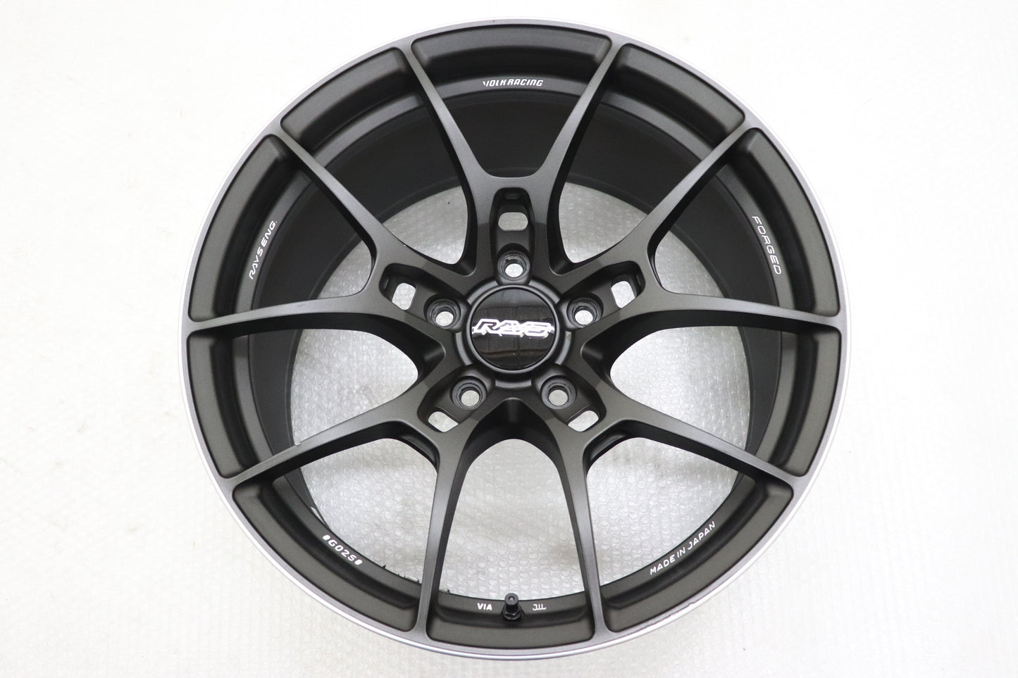 【USED】 Rays Volk Racing G025 18×9.5J 45 5H/PCD120 4 Pcs Set