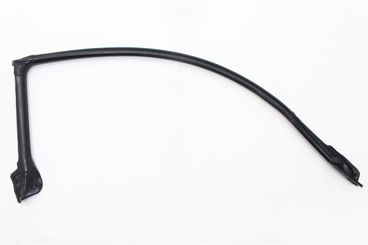 NISSAN Upper Window Weatherstrip RHS - R34 BNR34