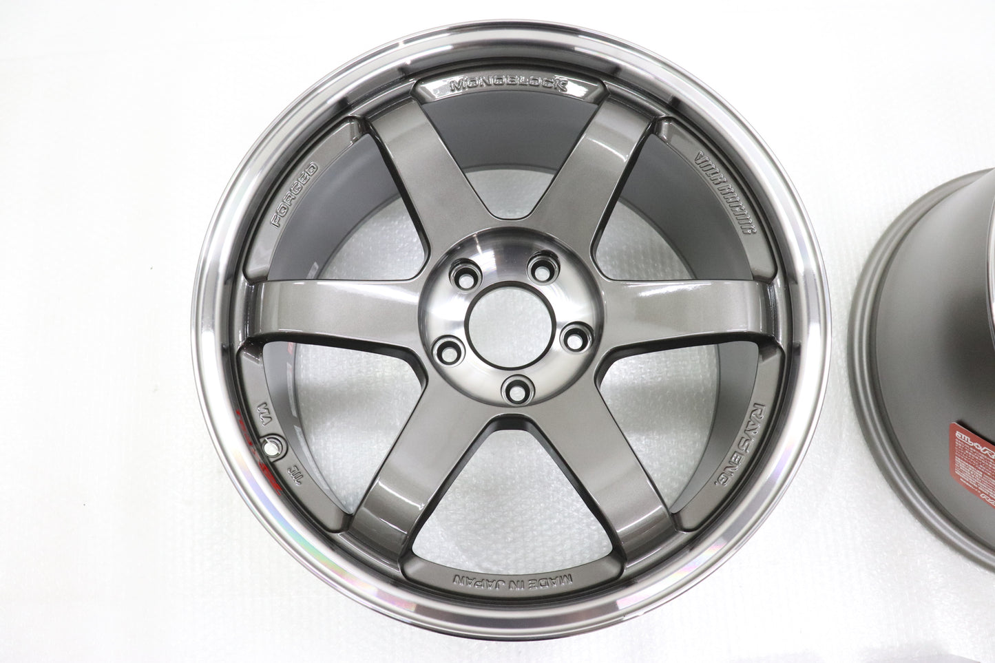 UN-USED RAYS Volk Racing TE37SL 18x10J+45 5H/PCD114.3 2pcs Set