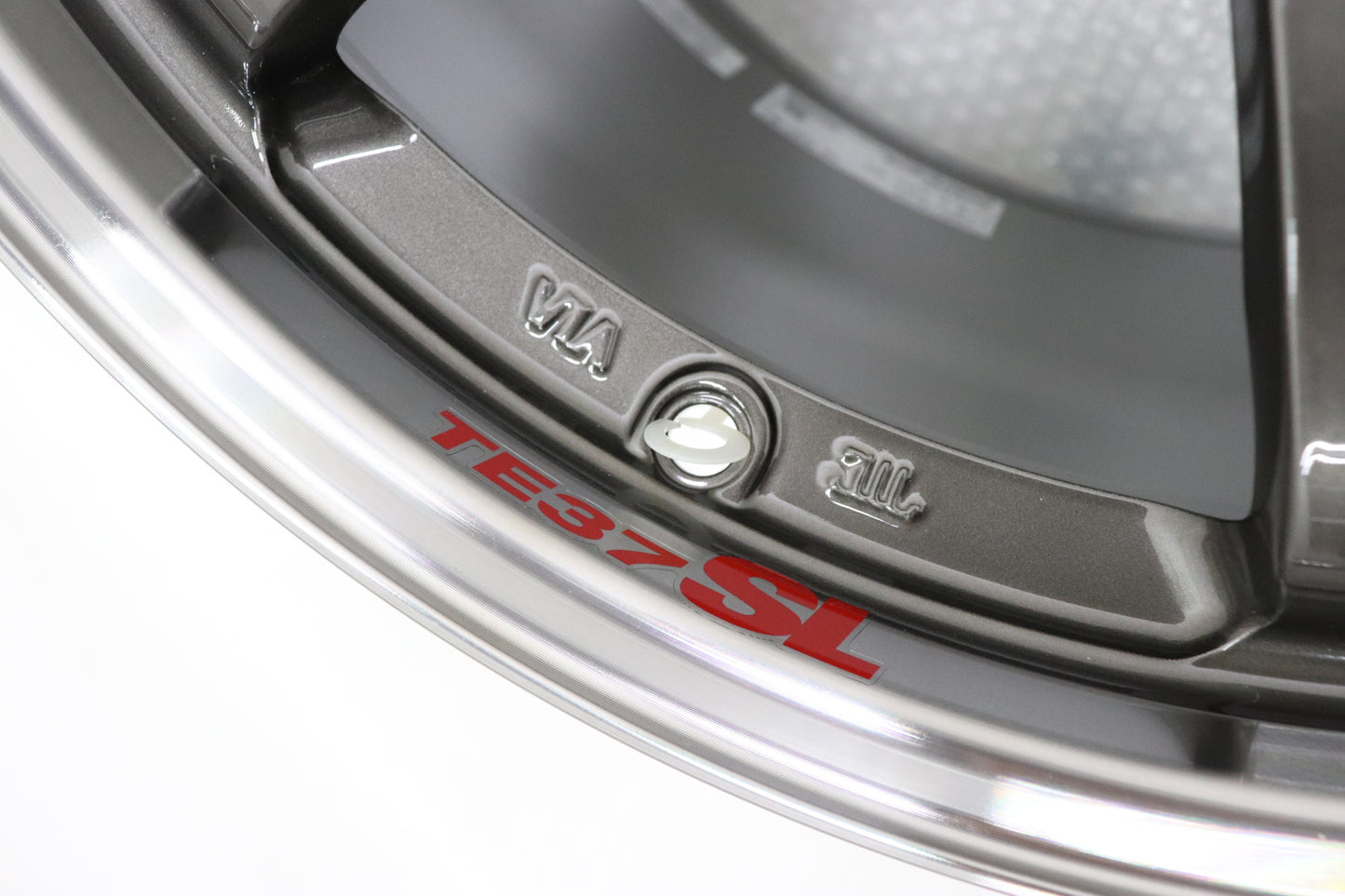 UN-USED RAYS Volk Racing TE37SL 18x10J+45 5H/PCD114.3 2pcs Set