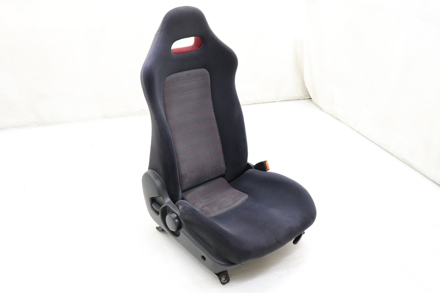 【USED】 NISSAN Front Seat RHS - BCNR33 Late Model