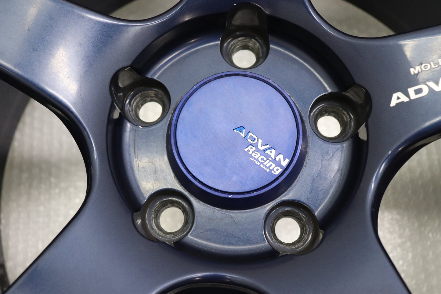 USED YOKOHAMA ADVAN Racing GT 18x9.5J+45 5H/PCD114.3 2pcs Set
