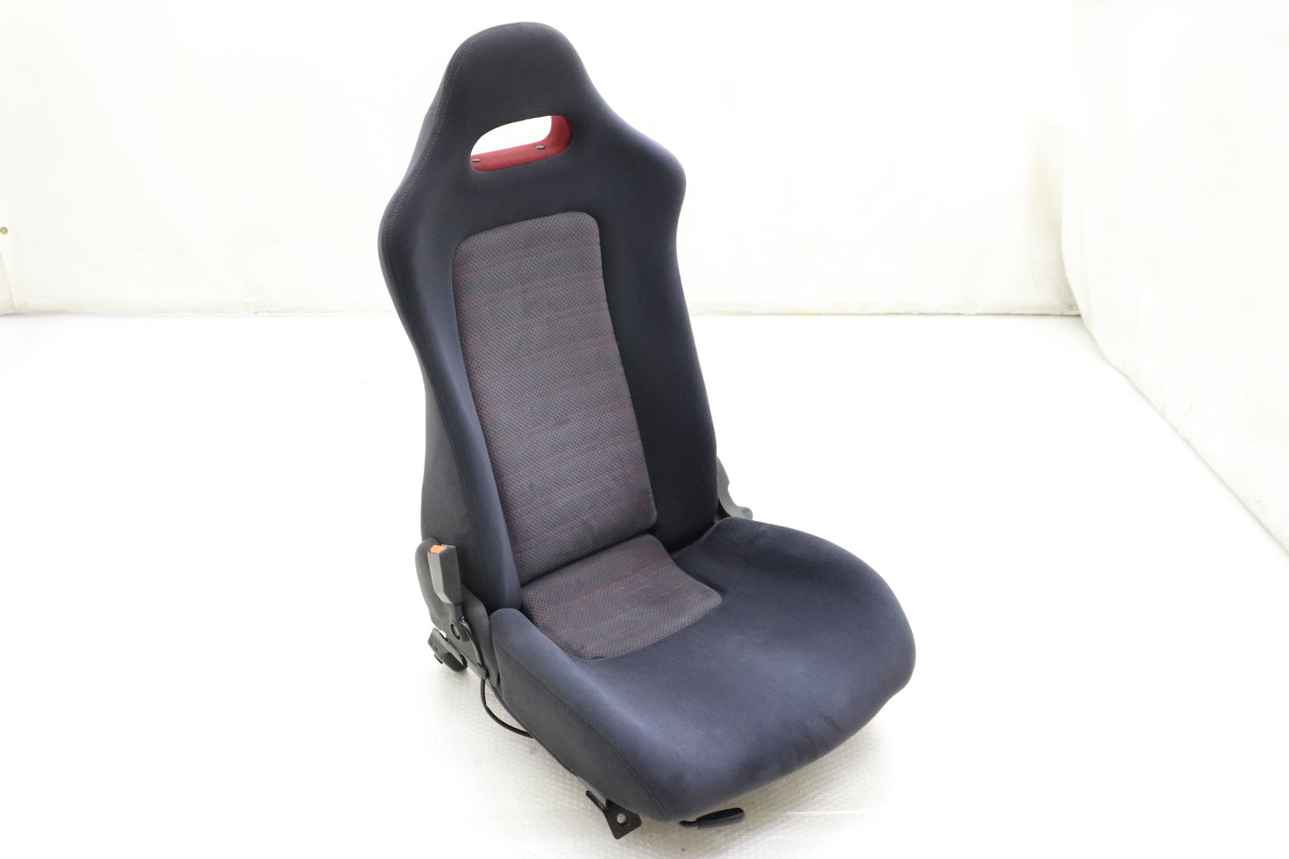 【USED】 NISSAN Front Seat LHS - BCNR33 Late Model
