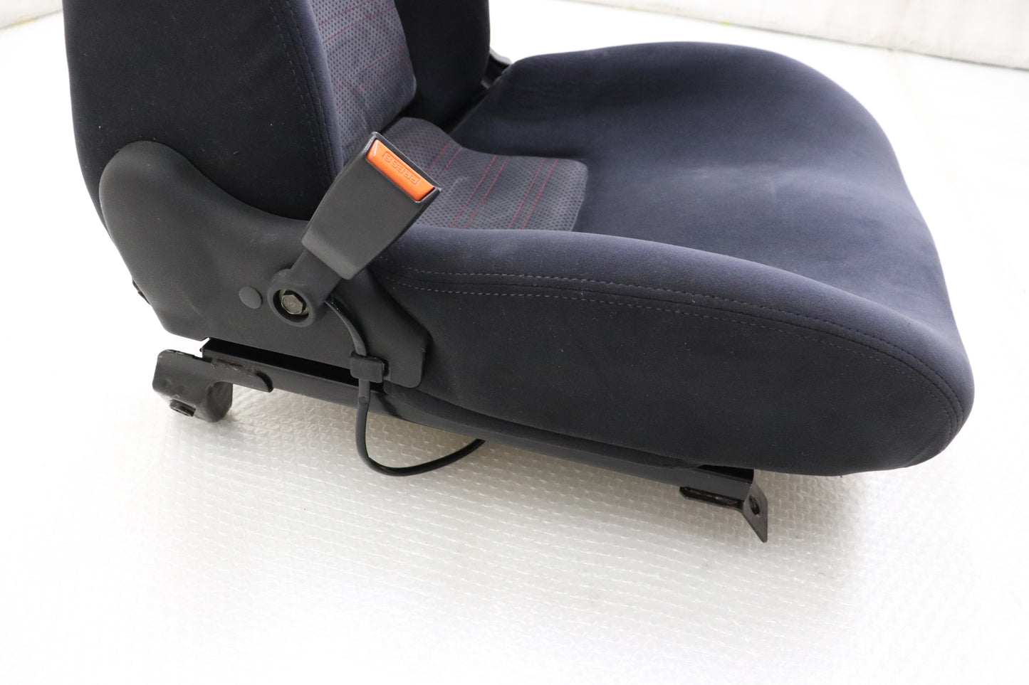 【USED】 NISSAN Front Seat LHS - BCNR33 Late Model