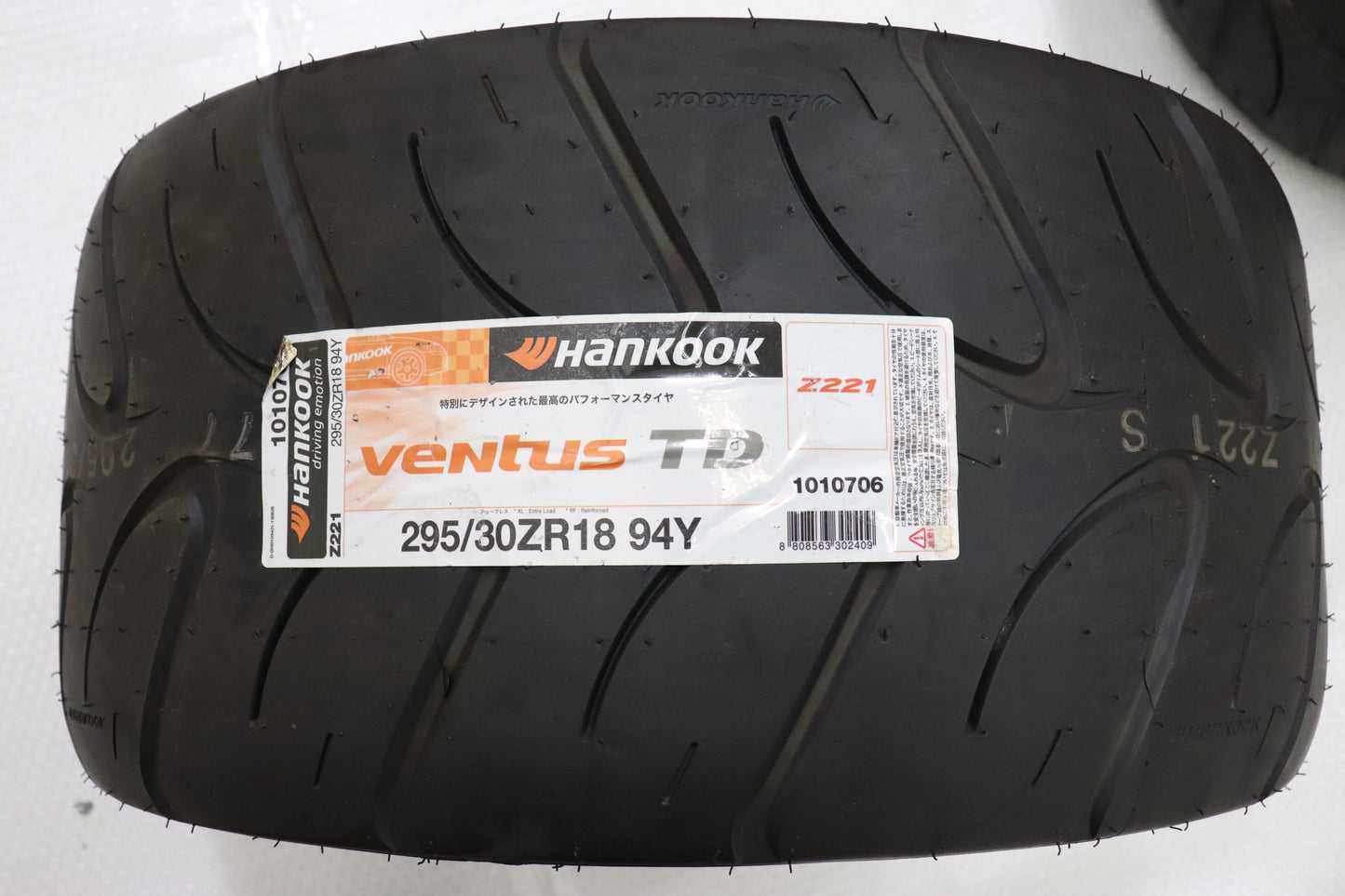 USED SPEED STAR SSR GTX01 18x10.5J+15 5H/PCD114.3 with New Tires 4pcs Set