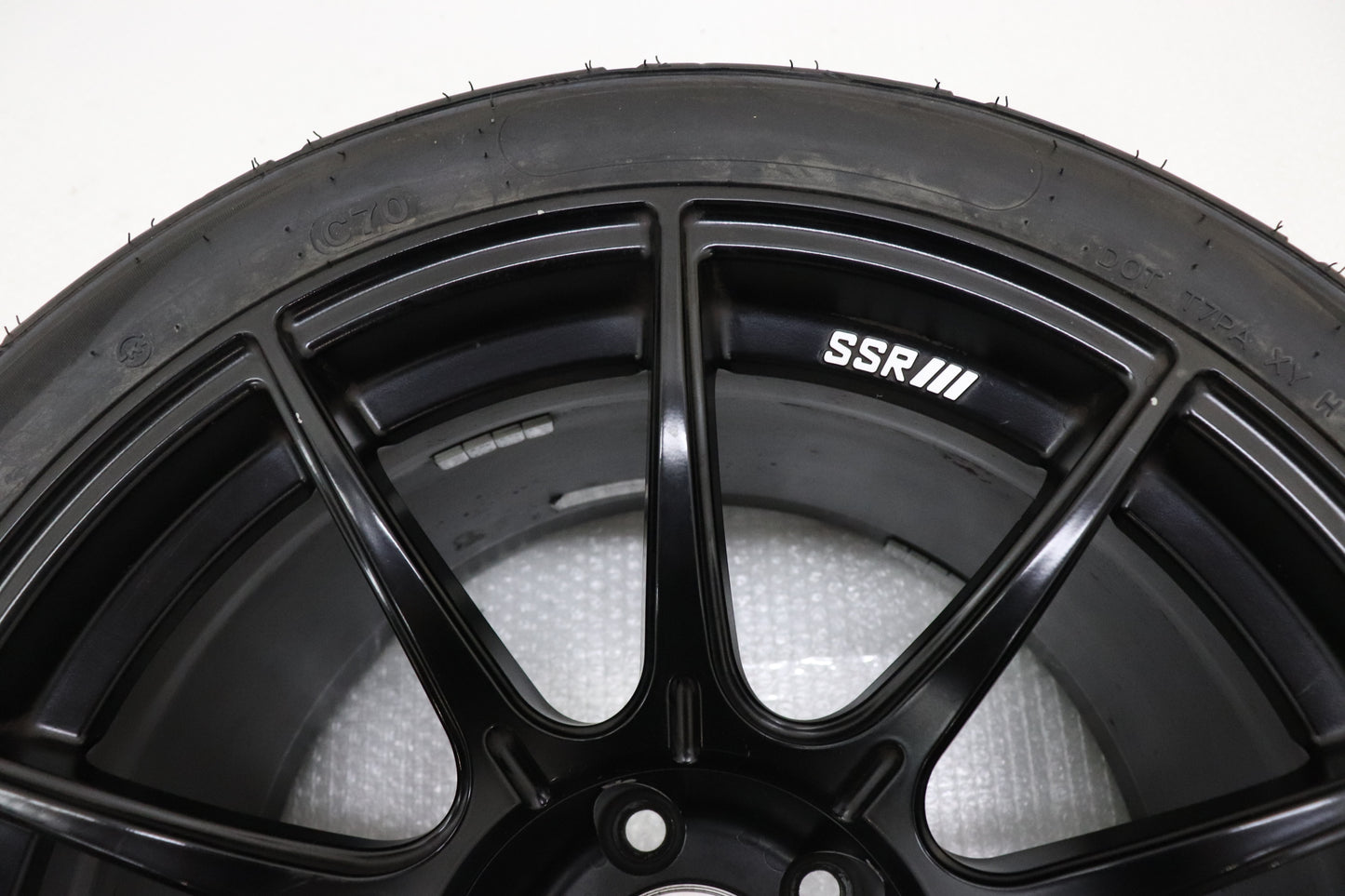 USED SPEED STAR SSR GTX01 18x10.5J+15 5H/PCD114.3 with New Tires 4pcs Set