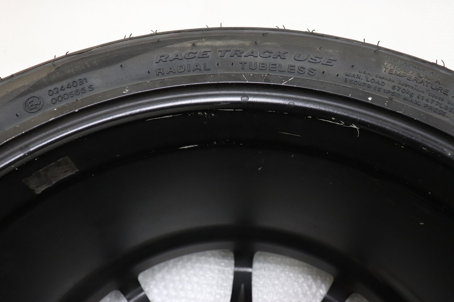USED SPEED STAR SSR GTX01 18x10.5J+15 5H/PCD114.3 with New Tires 4pcs Set