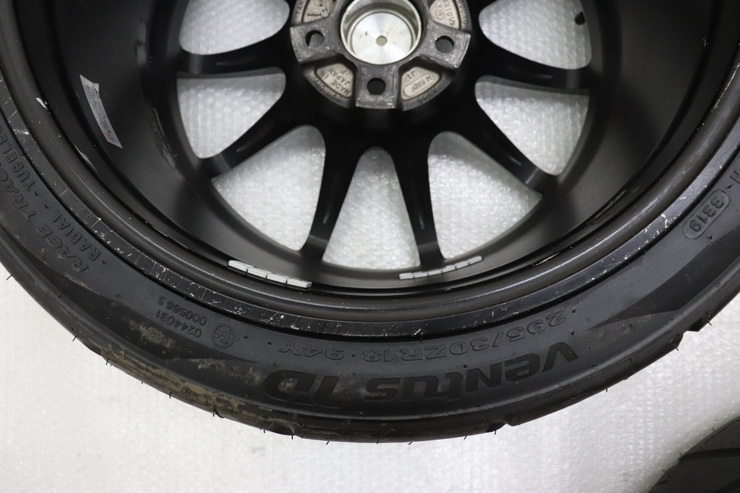 USED SPEED STAR SSR GTX01 18x10.5J+15 5H/PCD114.3 with New Tires 4pcs Set