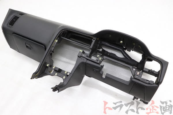 【USED】 NISSAN Dashboard - BCNR33