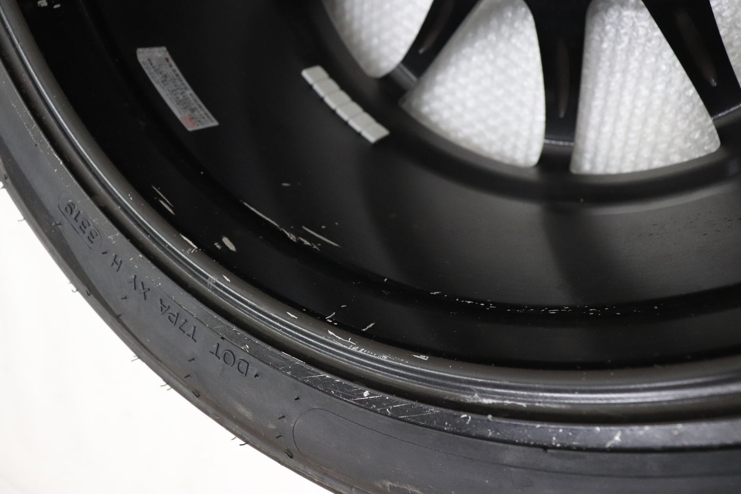 USED SPEED STAR SSR GTX01 18x10.5J+15 5H/PCD114.3 with New Tires 4pcs Set