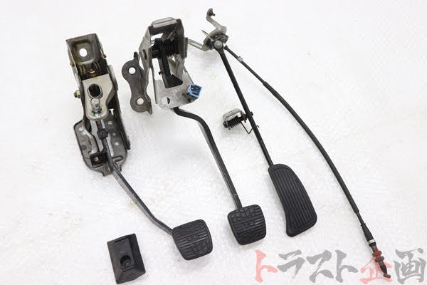 【USED】NISSAN Pedal Set - BCNR33 Early Model